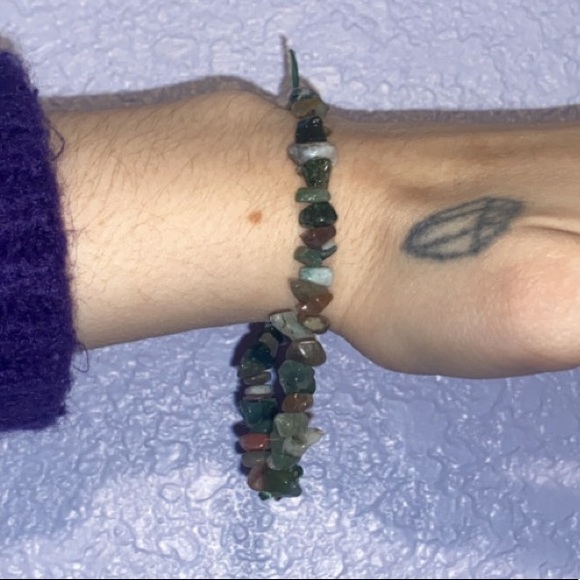 Crystal / Stone Bracelet - Picture 2 of 2